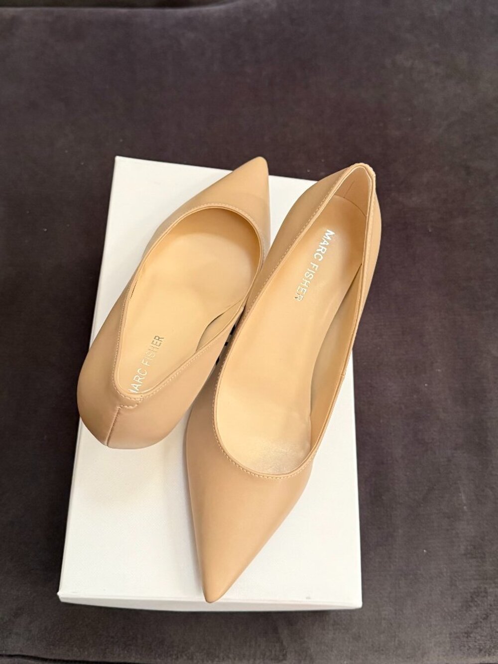 Marc Fisher Women's Alola  Heel Pumps in Light Natural size 7- New in the box